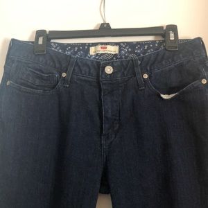 Women’s Levi 525 Straight leg jeans, size 12 M